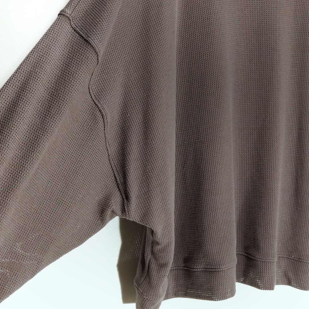 Under Armour | Mesh Around Oversized Crew Top Medium - Picture 5 of 10